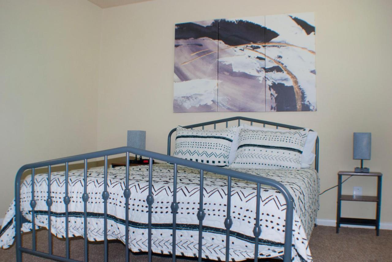 Cool & Comfy Condo! Family Friendly! College Station Exterior photo